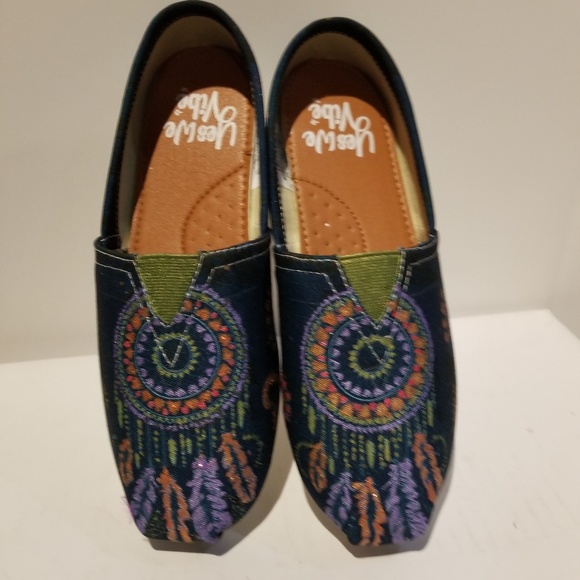 YES, WE VIBE - Picture 2 of 2